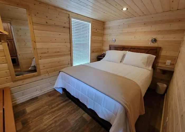 077 Tiny Nr Grand Canyon South Rim Sleeps 8 Chalet